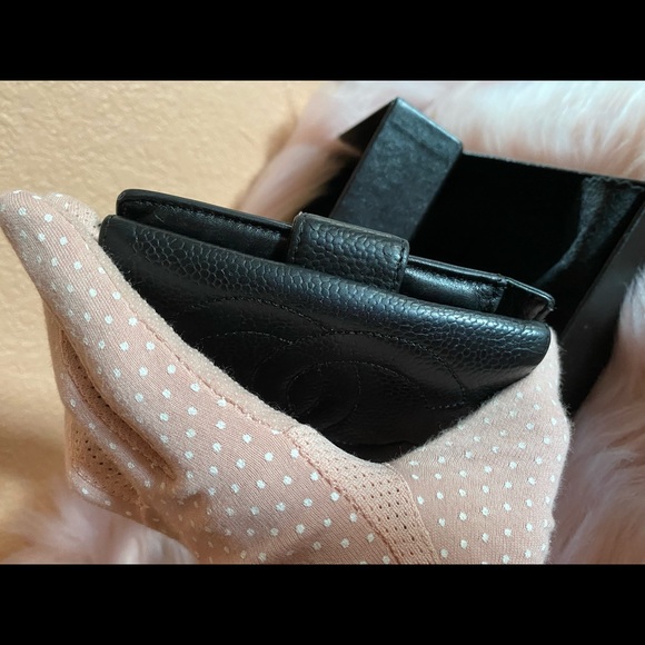 ❌SOLD Authentic Chanel wallet - Picture 2 of 6